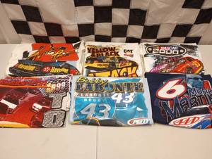 lot 126 image: Nascar Racing Adult Large T-Shirts