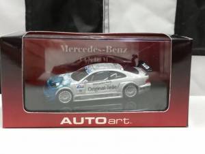 lot 176 image: Autoart Mercedes Benz CLK DTM 143rd Scale Die Cast Car