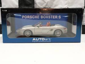 lot 179 image: Autoart Performance Porsche Boxster S 118th Scale Die Cast Car