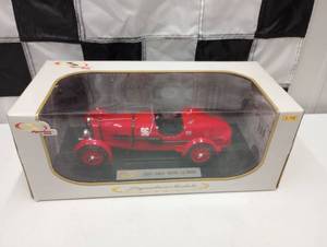 lot 216 image: Signature Models 1934 Aston Martin Le Mans #96 118th Scale Die Cast Car