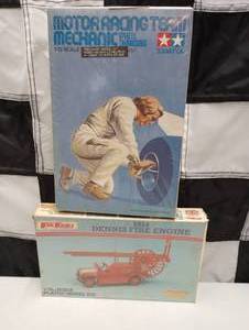 lot 251 image: Assorted Model Kits