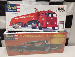 lot 252 image: Revell Authentic Plastic Model Kits