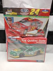 lot 253 image: Revell Snap Tite 132nd Scale  Plastic Model Kits