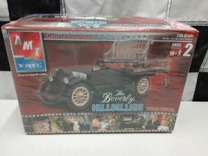 lot 256 image: Ertl AMT Entertainment  125th Scale The Beverly Hillbillies Plastic Model Kit