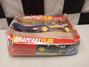 lot 258 image: Ertl AMT 125th Scale Plastic Model Kits.