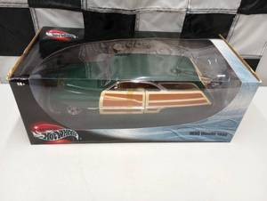 lot 334 image: Hot Wheels Merc Woodie 1950 118th Scale Die Cast Car