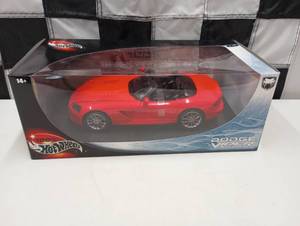 lot 336 image: , Hot Wheels Dodge Viper SRT-10 118th Scale Die Cast Car
