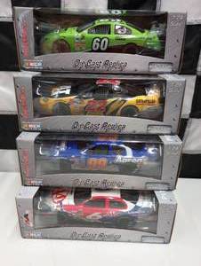 lot 340 image: Team Caliber Pit Stop 124th Scale Die Cast Cars,
