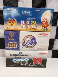 lot 376 image: Action 124th Scale Die Cast Cars