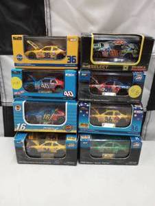 lot 383 image: Revell 164th Scale Die Cast Cars