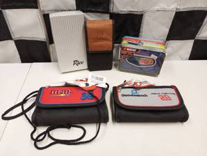 lot 431 image: Assorted Nascar Wallets & Purse