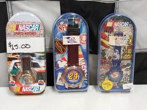 lot 434 image: Nascar Wrist Watches