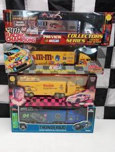 lot 482 image: Assorted 164th Scale Die Cast Transporters
