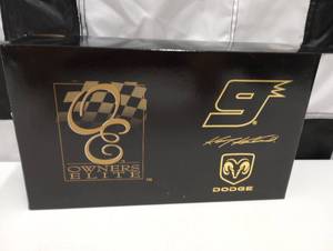 lot 497 image: Owners Elite Kasey Kahne #9 Dodge Dealers 164th Scale Die Cast Hauler Bank