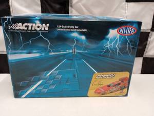 lot 520 image: Action Cruz Pedregon #10 Advance Auto Parts 124th Scale Die Cast Funny Car