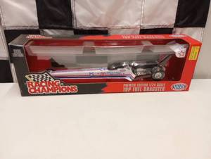 lot 530 image: Racing Champions U.S. Nationals 124th Scale Die Cast Top Fuel Dragster