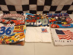 lot 568 image: Nascar Racing Adult Large T-Shirts