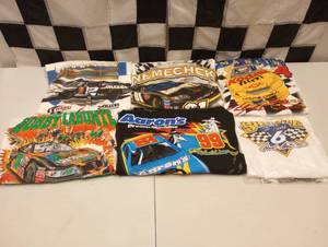 lot 577 image: Nascar Racing Medium T-Shirts