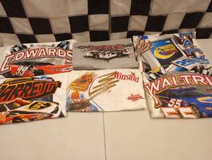 lot 580 image: Nascar Racing XL T-Shirts