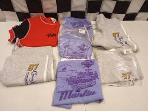 lot 588 image: Nascar Racing XL Womans Apparel