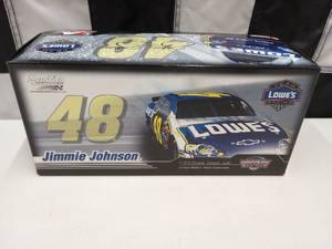 lot 595 image: Action Jimmie Johnson #48 Lowes 124th Scale Die Cast Car