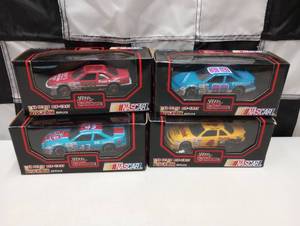 lot 638 image: Racing Champions 143rd Scale Die Cast Cars