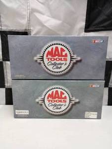 lot 757 image: Mac Tools 124th Scale Die Cast Cars