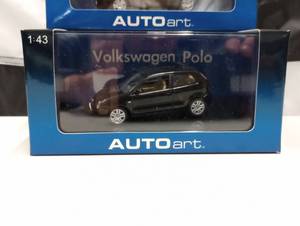 lot 823 image: Autoart  Volkswagen Polo 143rd Scale Die Cast cars