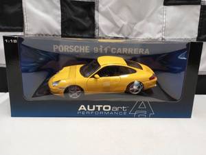 lot 830 image: Autoart Performance Porsche 911 Carrera 118th Scale Die Cast Car