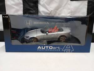 lot 832 image: Autoart Performance Honda S 2000 118th Scale Die Cast Car