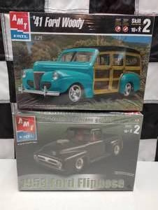 lot 879 image: AMT125th Scale Model Kits
