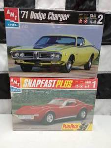 lot 885 image: AMT125th Scale Model Kits