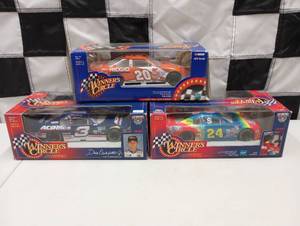 lot 903 image: Winners Circle 124th Scale Die Cast Cars