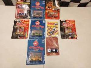 lot 911 image: Assorted Racing Champion 164th Scale Die Cast Cars