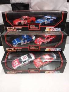 lot 917 image: Racing Champion 143rd Scale Die Cast Car Sets