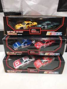 lot 918 image: Racing Champion 143rd Scale Die Cast Car Sets