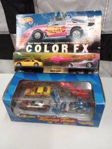 lot 1008 image: Hot Wheels Car Gift Sets