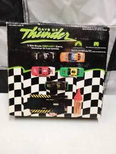 lot 1009 image: Days Of Thunder 164th Scale Die Cast Cars Box Set