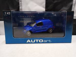 lot 825 image: Autoart Chrysler Panel & GT Cruiser 143rd Scale Die Cast Cars