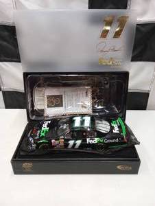 lot 1020 image: Owners Elite Denny Hamline Fed Ex Express 124th Scale Die Cast Car