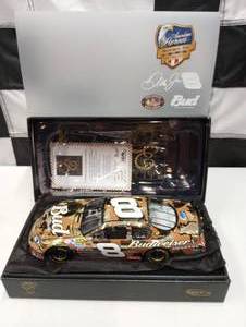 lot 1022 image: Owners Elite Dale Earnhardt Jr. #8 Budweiser  American Hero 124th Scale Die Cast Car