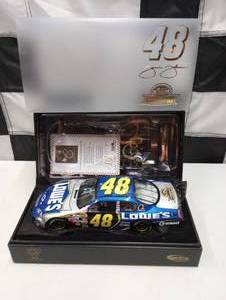 lot 1023 image: Owners Elite Jimmie Johnson #48 Lowes 124th Scale Die Cast Car
