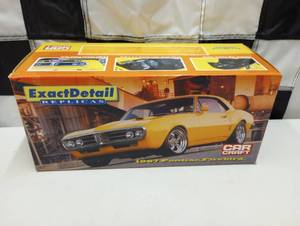 lot 1057 image: Exact Detail Car Craft1967 Pontiac Firebird 118th Scale Die Cast Car