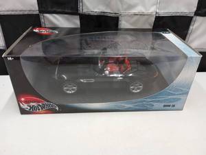 lot 1070 image: Hot Wheels BMW Z8 118th Scale Die Cast Car