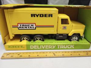 lot 1107 image: Vintage Ertl Pressed Steel Ryder Delivery Truck