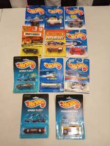 lot 1118 image: (11) New Hot Wheels & Matchbox Cars