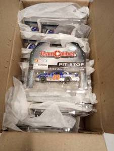 lot 1120 image: (24) 2006 Team Caliber Michael Waltrip 164th Scale Die Cast Cars