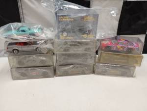 lot 1126 image: (7) Assorted Racing Champions Premire Limited Edition 164th Die Cast Cars With First Production Run Sprint Car
