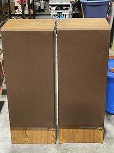 lot 56 image: Vintage JVC Speakers