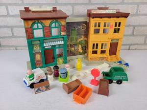 Vintage Fisher-Price Sesame Street Little People Playset - Hoopers Store, Big Bird, Oscar the Grouch and More
